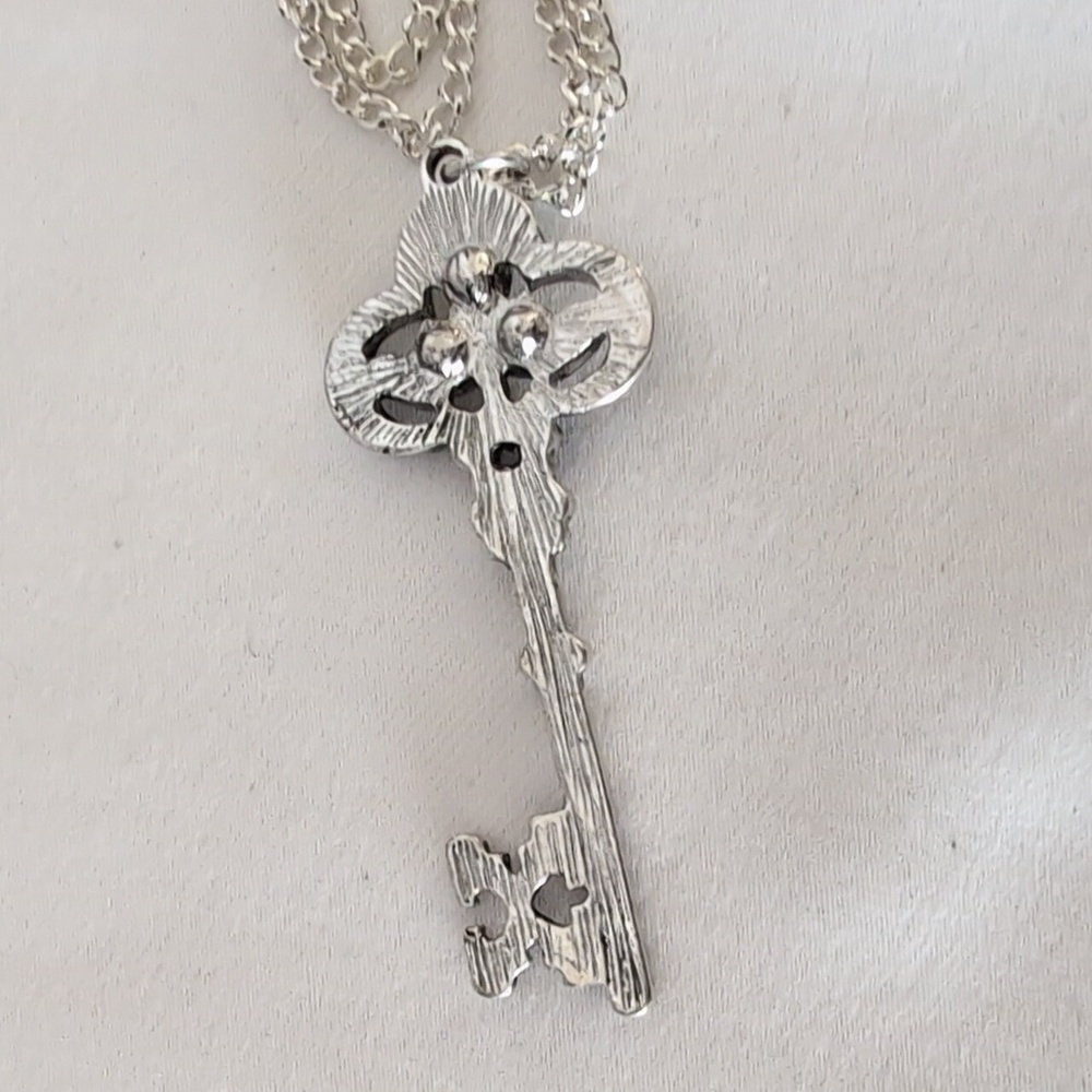 Key Necklace - Picture 5 of 10